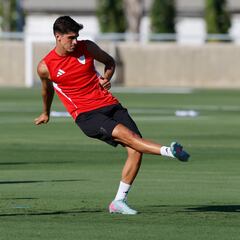 Juanlu se planta y eso mantiene totalmente bloqueado al Sevilla