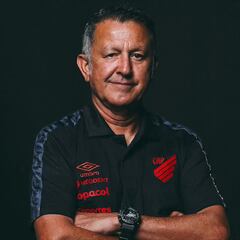 Juan Carlos Osorio deja de ser técnico de Atlético Paranaense
