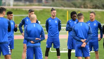 Los jugadores alfareros se conjuran para superar al Mirand&eacute;s.