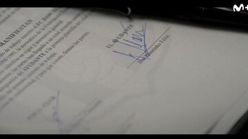 "Mou vino de traductor por muy poco dinero y porque le dejé dormir en uno de mis hoteles"