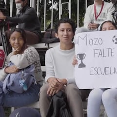 ¡Detallazo! Alan Mozo complació a aficionados que se saltaron la escuela por verlo