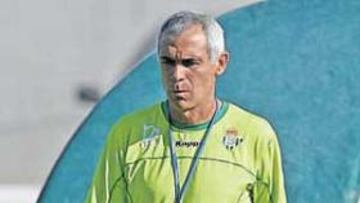 <b>ROTUNDO. </b>Héctor Cúper deja claro como le gustan los equipos de fútbol.