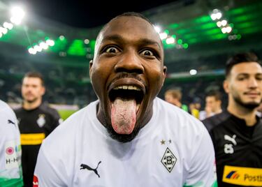 El delantero de Parma (tiene nacionalidad francesa) es, quizás, el mayor chollo de la lista de delanteros que acaban contrato este mismo año. Su valor es de 32 millones de euros. Actualmente milita en el Borussia Mönchengladbach. Al equipo alemán llegó en la temporada 19/20 procedente del Guingamp.