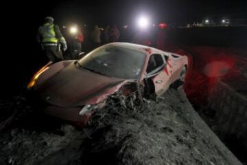 El volante de la selección sufrió un accidente por alcance cuando retornaba a la concentración de la Roja.
