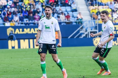 Aprobados y suspensos del Racing en Cádiz: de San Jokin a la resurrección de Andrés Martín