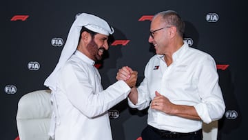 Ben Sulayem, presidente de la FIA, y Stefano Domenicali, de la F1, celebran el Pacto de la Concordia.