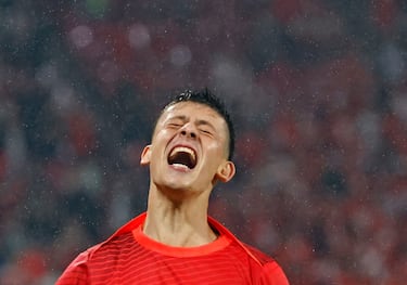 El joven futbolista turco celebra la victoria y el pase a los cuartos de final.