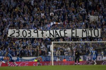 Despedida, 8 mayo 2010, Espanyol-Osasuna: Juega sus últimos minutos y al final del partido es manteado por sus compañeros.