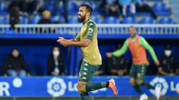 Borja Iglesias, ante el Alavés.