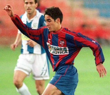 ?Qu谷 fue de Vicente?: el pu?al de Benicalap que brill車 en Mestalla