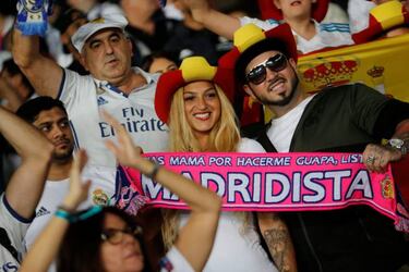 Fighting between Real Madrid and Gremio fans