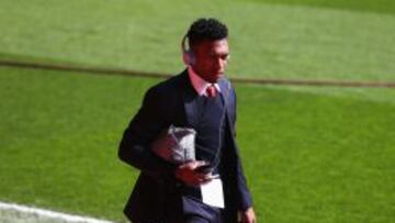 Sturridge se cae de la lista de Inglaterra por lesi車n