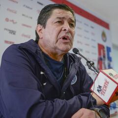 Luis Fernando Tena fue avisado que Chivas hablaría con Alonso