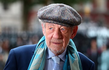 Ian McKellen rompe el silencio tras ser hospitalizado de emergencia