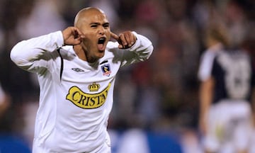 Humberto Suazo fue el máximo goleador chileno en el 2006. Anotó 51 goles por Colo Colo y La Roja. La IFFHS lo eligió el mejor goleador del mundo ese año, con sus tantos en copas internacionales y en la Selección.