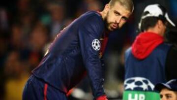 Gerard Piqu&eacute; se lamenta tras marcar un gol en su propia porter&iacute;a.