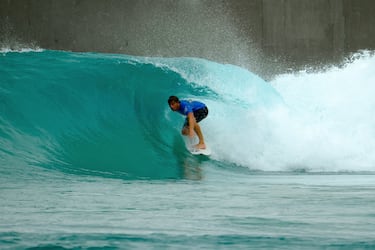 The Wave, una ola perfecta para surfear en familia