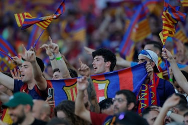 Aficionados del Barcelona en el estadio de La Cartuja.