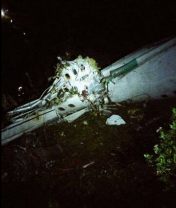 Imagen de los restos del avión.