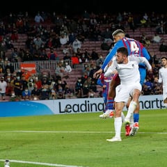 Araújo salva a un Barça en la UCI