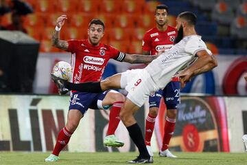 Con doblete de Cambindo, DIM se impuso ante América en el Atanasio Girardot y cortó una racha del equipo Escarlata