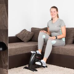 Estos pedales estáticos son perfectos para ejercitar piernas y brazos sin moverse de casa