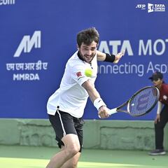 Pedro Martínez avanza en Pune y Carballés se despide ante Cilic