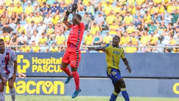 28/09/24 PARTIDO SEGUNDA DIVISION CADIZ - ELDENSE FRANCISCO MWEPU Y IAN MACKAY