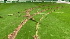 Vándalos entran al estadio de Racing y destrozan el césped
