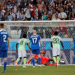 Seis penaltis señalados con el VAR, dos fallados