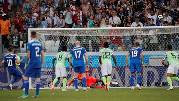 Seis penaltis se?alados con el VAR, dos fallados