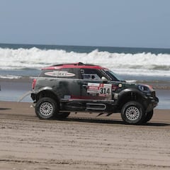 Exhibición de Loeb, Al Attiyah coge altura y Sainz cede tiempo