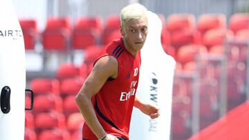 Özil, durante la estadía del Arsenal en EE UU.