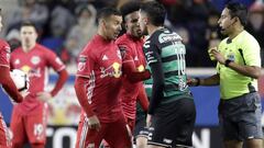 Este mi&eacute;rcoles por la noche, New York Red Bulls y Houston Dynamo no pudieron hacer valer su condici&oacute;n de local en los Cuartos de Ida de la Concachampions