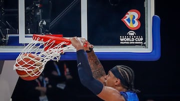 Manila (Philippines), 05/09/2023.- Paolo Banchero of the USA dunks the ball during the FIBA Basketball World Cup 2023 quarter final match between Italy and the USA at the Mall of Asia in Manila, Philippines, 05 September 2023. (Baloncesto, Italia, Filipinas) EFE/EPA/MARK R. CRISTINO
