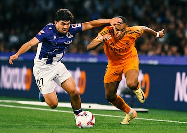 Jon Aramburu sabe que a Mbappé hay que pararlo de cualquier forma.