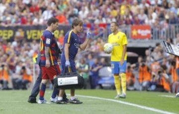 Messi se retira lesionado