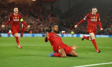 1-0. Georginio Wijnaldum celebró el primer gol.l.