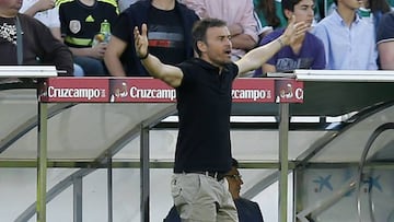 Luis Enrique gestures from the sidelines at the Benito Villamar&iacute;n