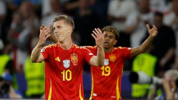 BERLÍN, 14/07/2024.- El centrocampista de la selección española, Dani Olmo, durante el encuentro correspondiente a la final de la Eurocopa que disputan hoy Domingo España e Inglaterra en el Estadio Olímpico de Berlín. EFE / Alberto Estévez.