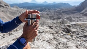 Hidratación práctica y con estilo: el accesorio que transforma tu rutina diaria