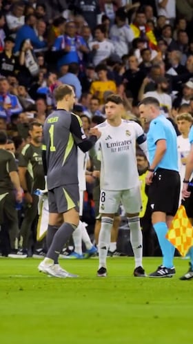 La escena de Michael Olise cuando Valverde y Neuer realizaban el sorteo: absolutamente surrealista