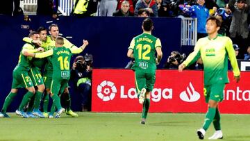 GRAF1928. LEGAN&Eacute;S (MADRID), 03/11/2019.- Los jugadores del Eibar celebran el gol del delantero brasile&ntilde;o Charles D&iacute;as ante el CD Legan&eacute;s, durante el partido de la jornada 12 de Liga en Primera Divisi&oacute;n que se disputa hoy