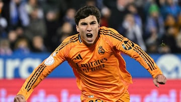 Gonzalo celebra el gol que dio la victoria al Madrid.