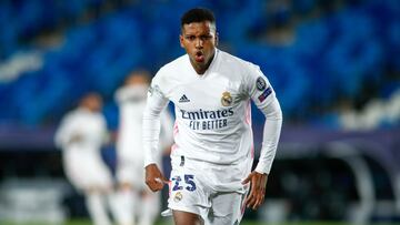 Rodrygo celebra su gol al Inter que permite al Real Madrid enderezar su rumbo en la Champions.