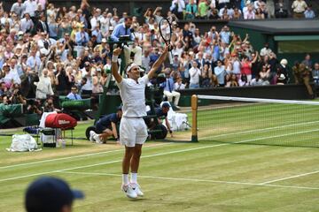 Federer hace historia: levanta su octavo Wimbledon