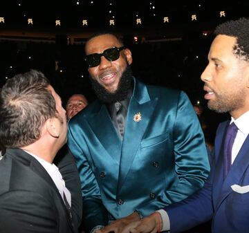 Una gran lista de deportistas y famosos se hicieron presentes en la pelea del año celebrada en la T-Mobile Arena de Las Vegas, entre ellos Will Smith y Lebron James.