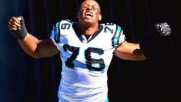 Greg Hardy en una presentaci&oacute;n con los Carolina Panthers.