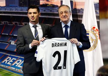 Soccer Football - Real Madrid - Brahim Diaz Presentation - Santiago Bernabeu, Madrid, Spain - January 7, 2019 Real Madrid's Brahim Diaz poses with his shirt alongside Real Madrid president Florentino Perez during the presentation