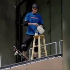 Parece fake de lo imposible que parece: la última locura de Tony Hawk a sus 52 años...